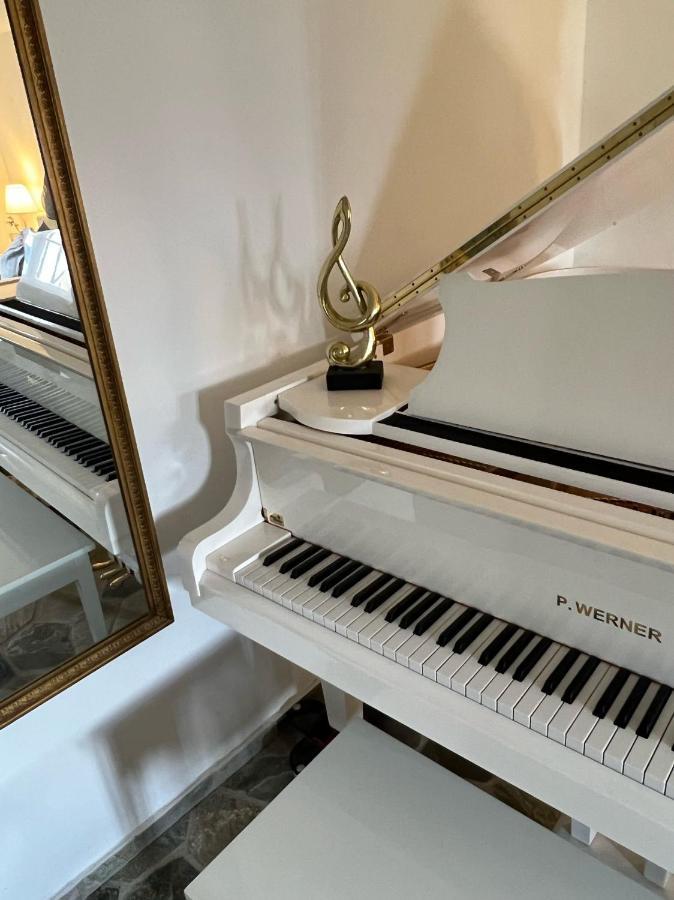 Schloss Grabow, Resting Place & A Luxury Piano Collection Resort, Prignitz Brandenburg Grabow  Esterno foto